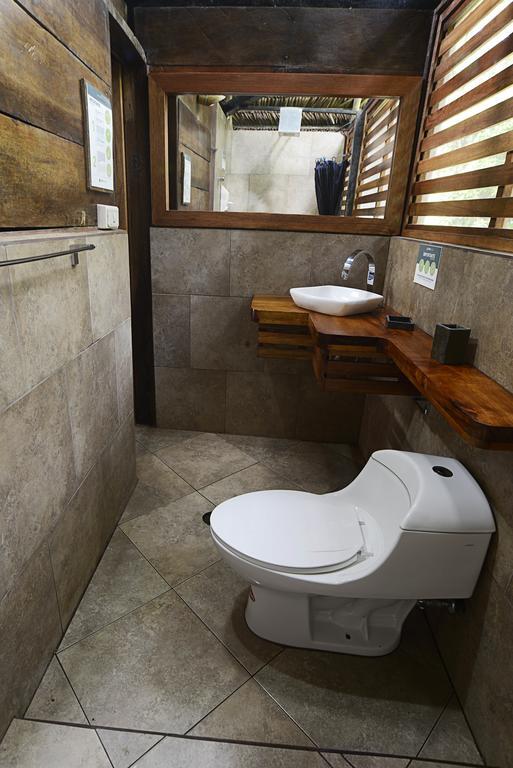 Jamu Lodge Puerto Montufar Phòng bức ảnh