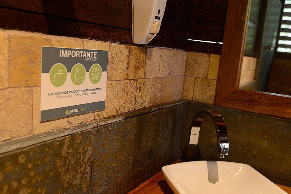 Jamu Lodge Puerto Montufar Ngoại thất bức ảnh