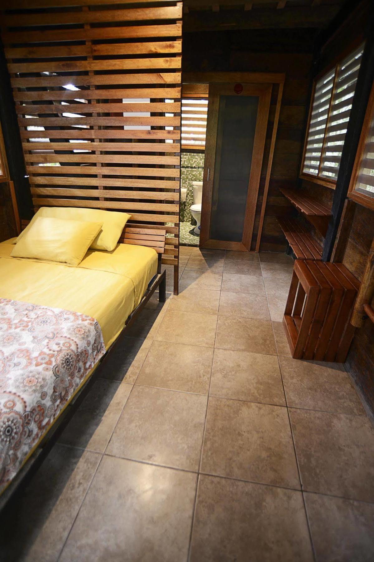 Jamu Lodge Puerto Montufar Ngoại thất bức ảnh