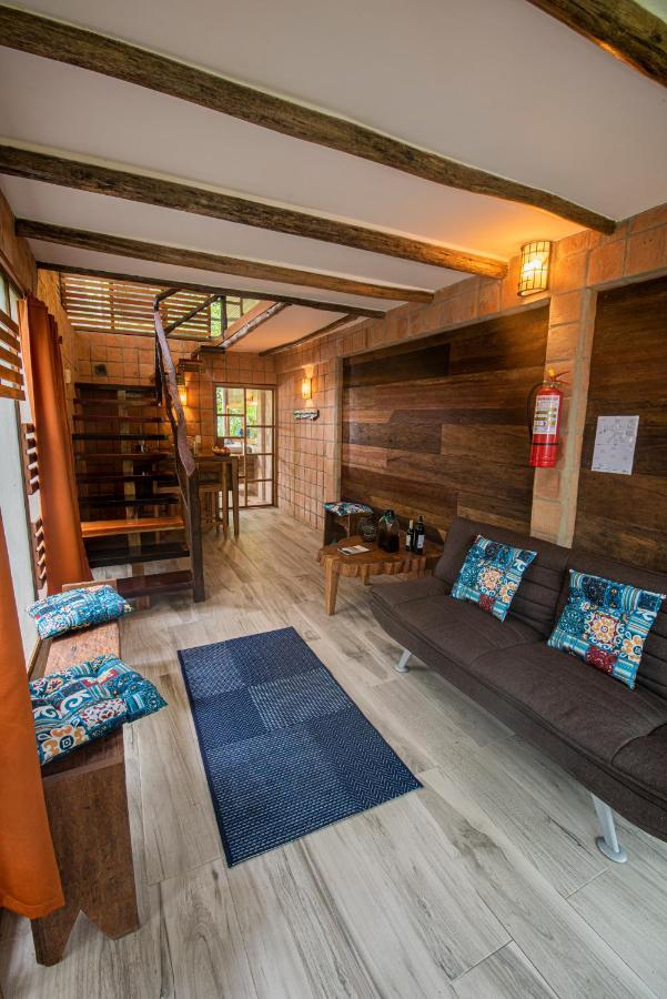 Jamu Lodge Puerto Montufar Ngoại thất bức ảnh